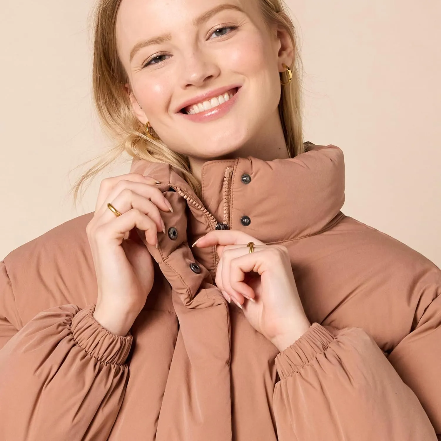 Amazon Essentials Women's Cropped Full-Zip Puffer Jacket (Quilted Matte or Sherpa Fleece)