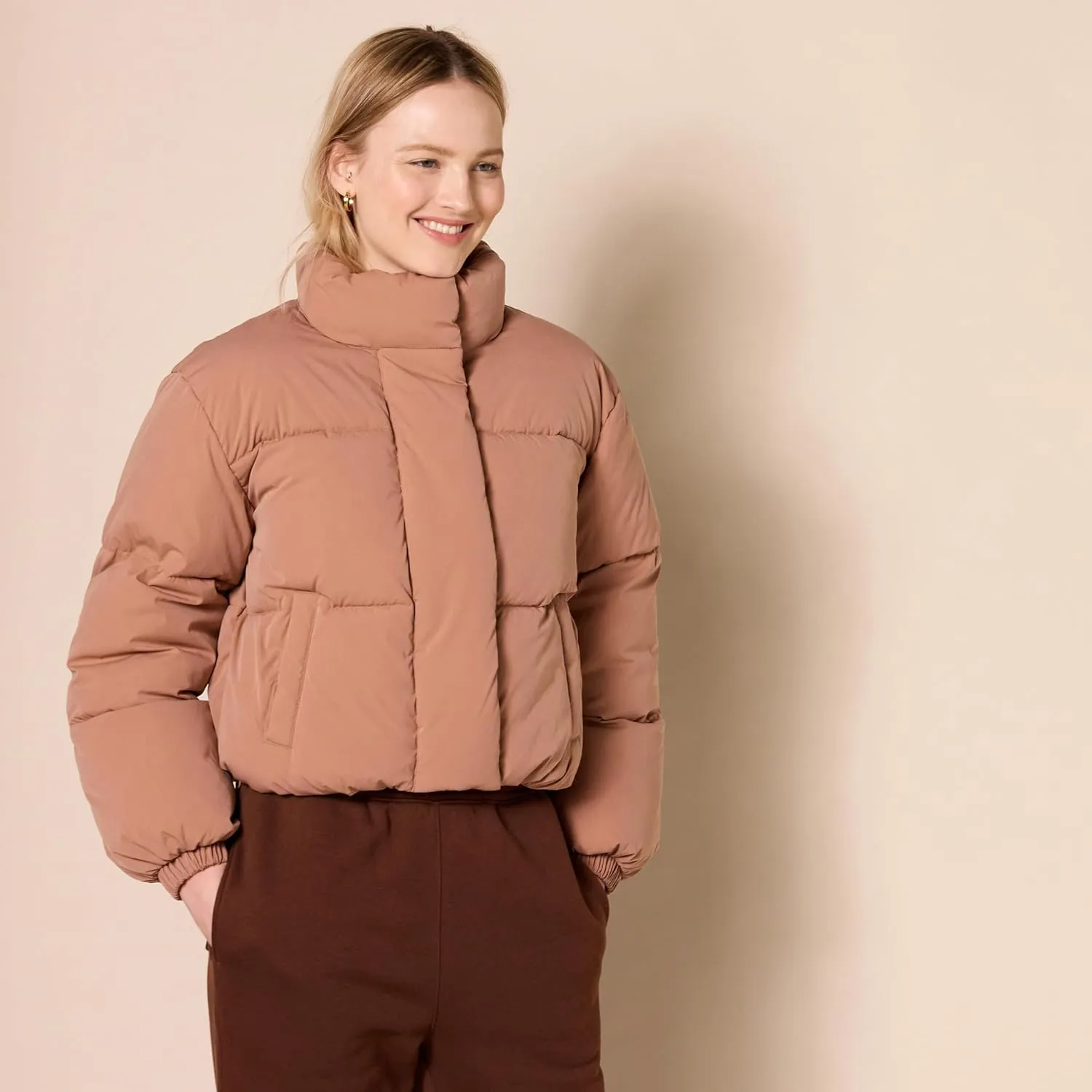Amazon Essentials Women's Cropped Full-Zip Puffer Jacket (Quilted Matte or Sherpa Fleece)