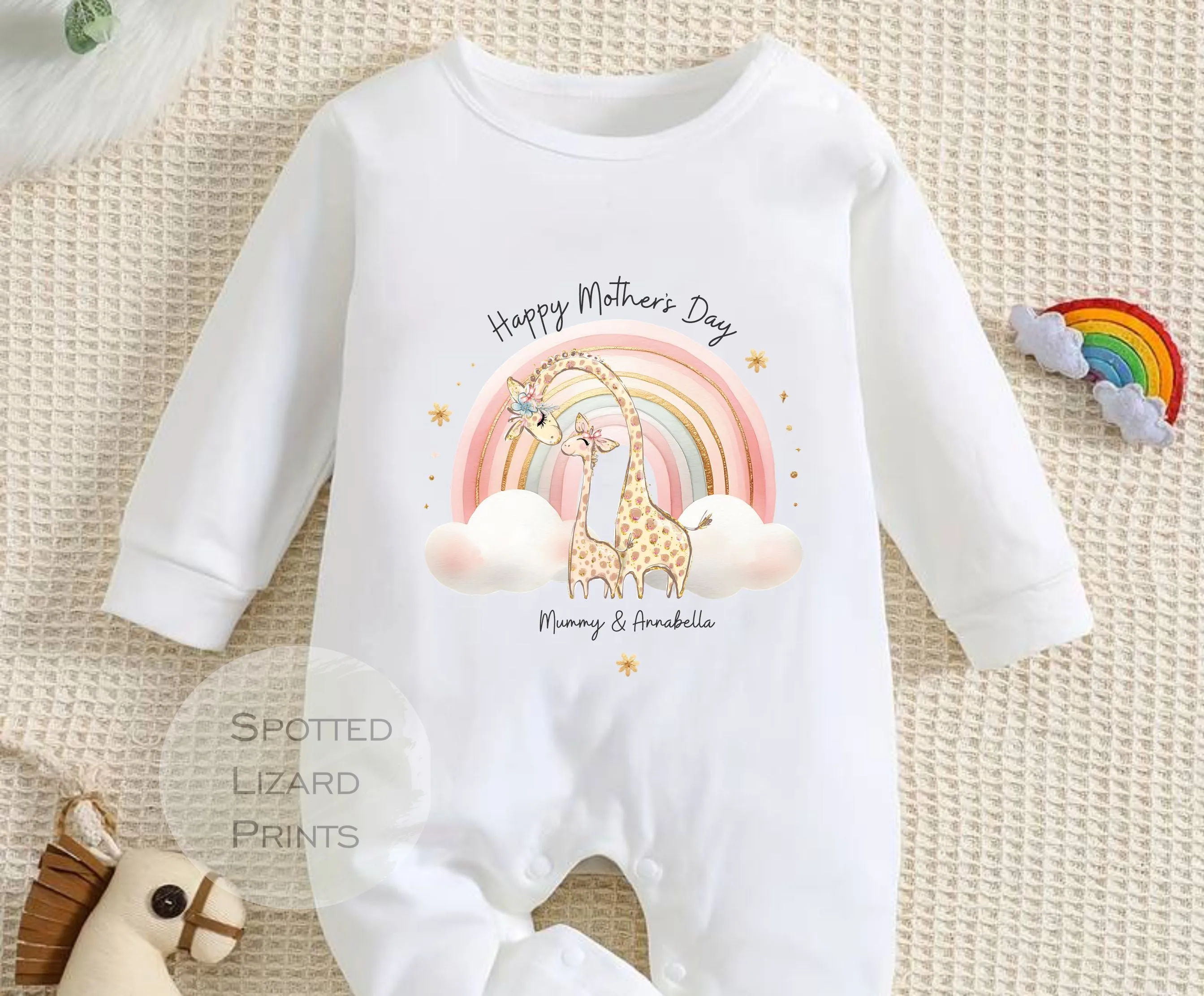 Cute Giraffe Happy Mother's Day MUMMY Baby Outfit (First Mother's Day 1st Mother's Day Mummy l New Mum Gift | Love My Mum)